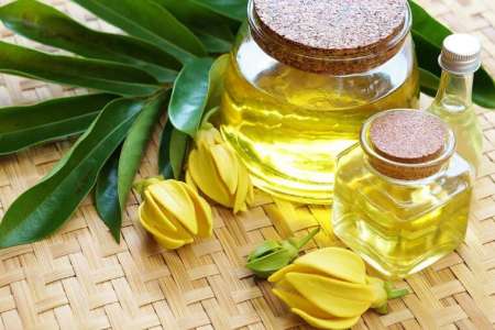 olio essenziale per un bagno rilassante_ylang ylang
