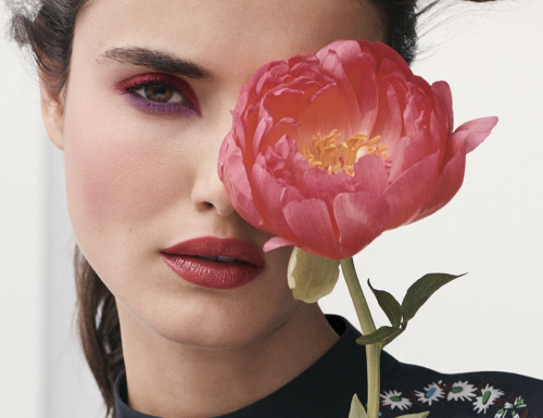 Rossetti, blush e ombretti: il make-up di tendenza della primavera-estate 2020
